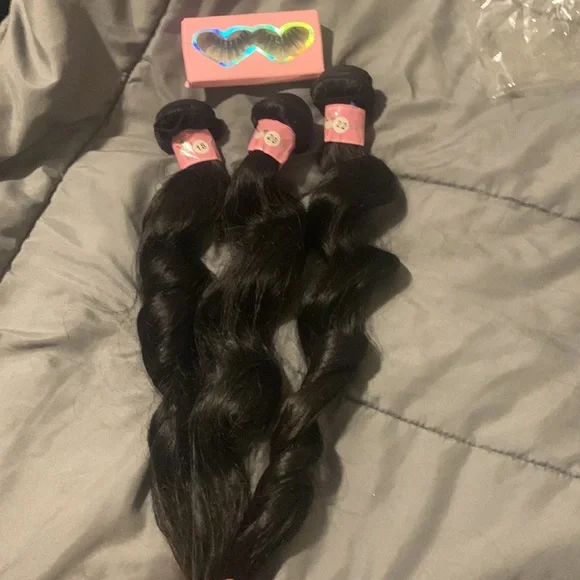 Body wave bundles 18,20,22 inch these bundles also can be dyed